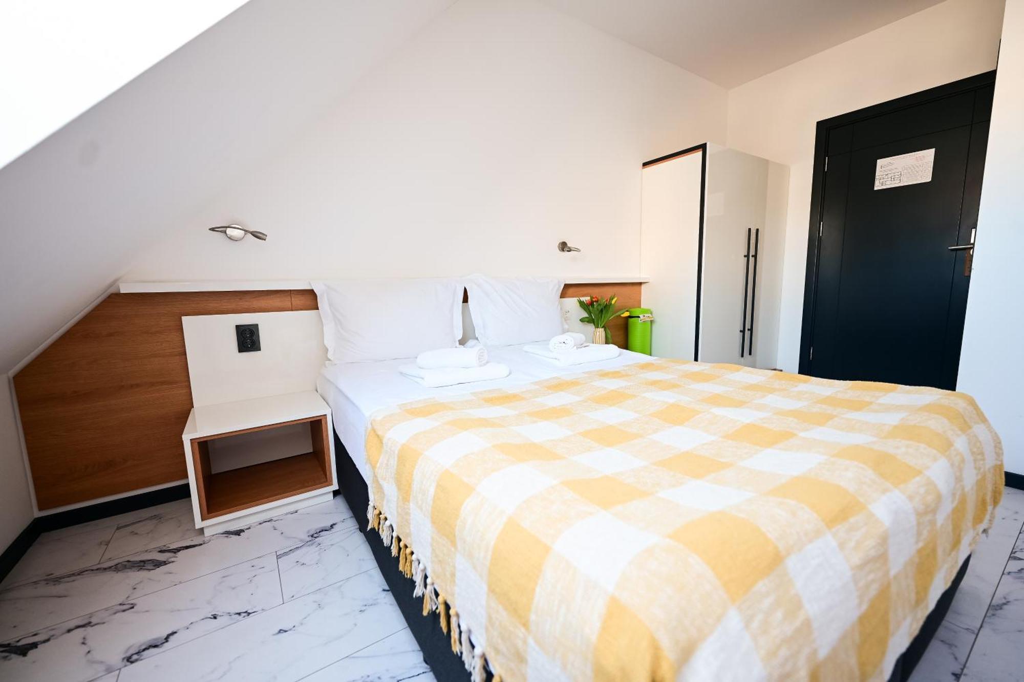 Rubo Hotel Σούμεν Εξωτερικό φωτογραφία
